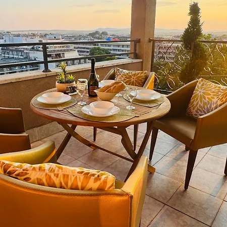 Appartamento Luxury Sea View, 5star Barcelo On *